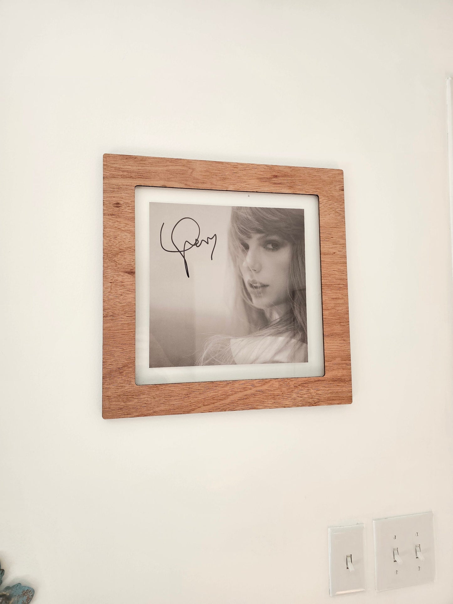 Floating Vinyl Art Card Frame