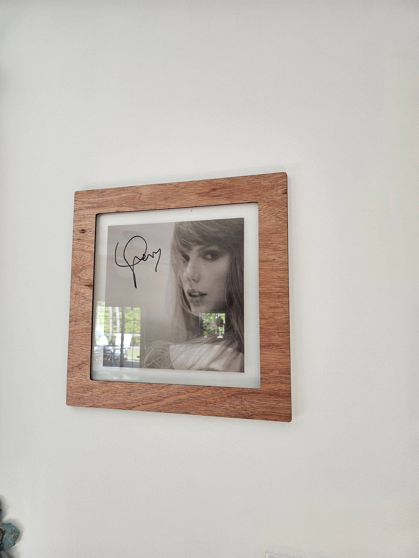 Floating Vinyl Art Card Frame